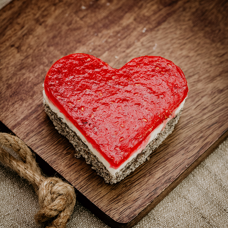 Bäckerei Hager Konditorei Valentinstag Mohntopfenherz