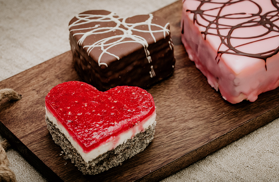 Alles Süße zum Valentinstag - Bäckerei Hager