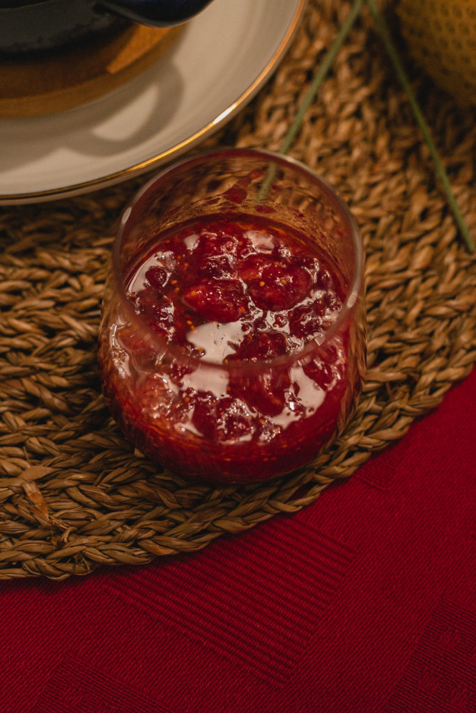 Bäckerei Hager Weihnachtlicher Brotpudding mit Preiselbeeren und Feigen